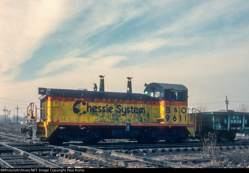 BO 9611, EMD SW9 and PC 580362 at Forrest Hill Junction